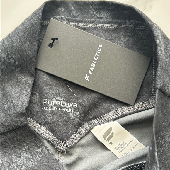 Fabletics Black Patterned Leggings - Picture 2 of 7